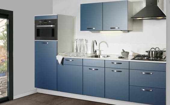 Lichtblauwe keuken