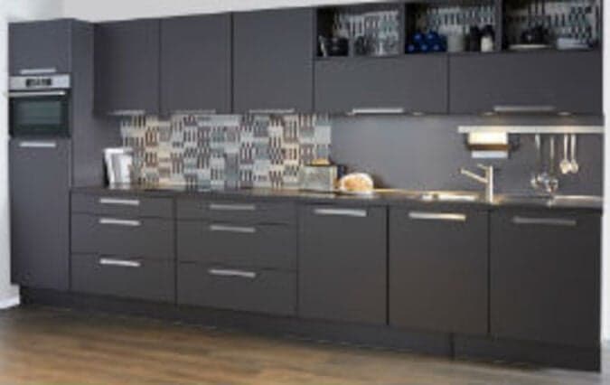 Grijze keukenkastjes
