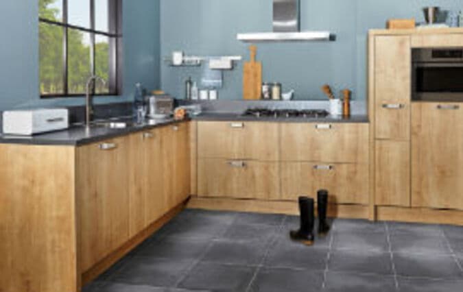 Keuken grijs met hout