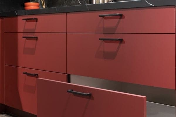 Rode landelijke keuken