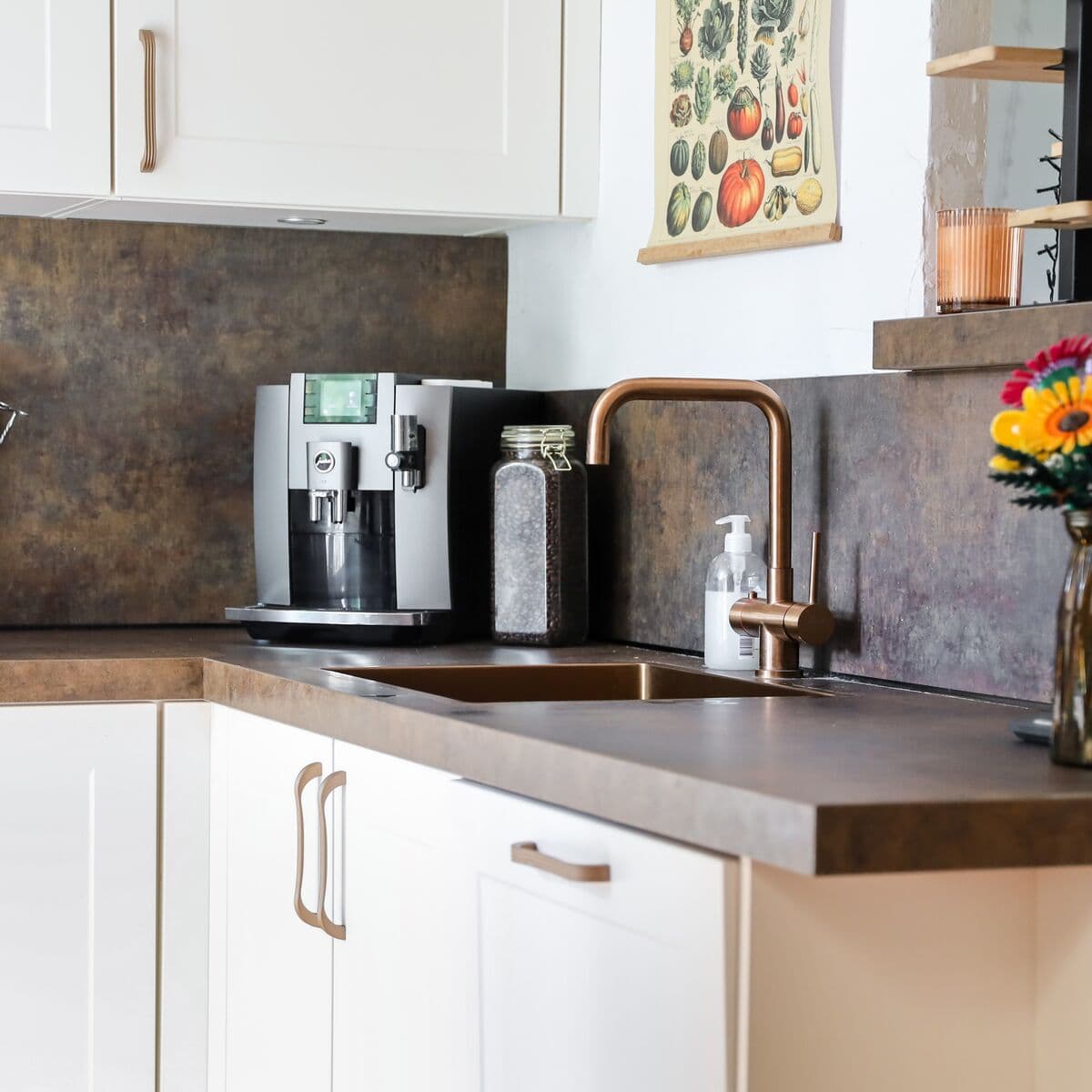 Koperkleurige details