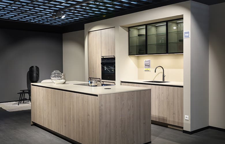 Stel je eigen keuken naar wens samen voor gegarandeerd de laagste prijs van Nederland!