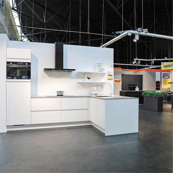 Frisse witte keuken