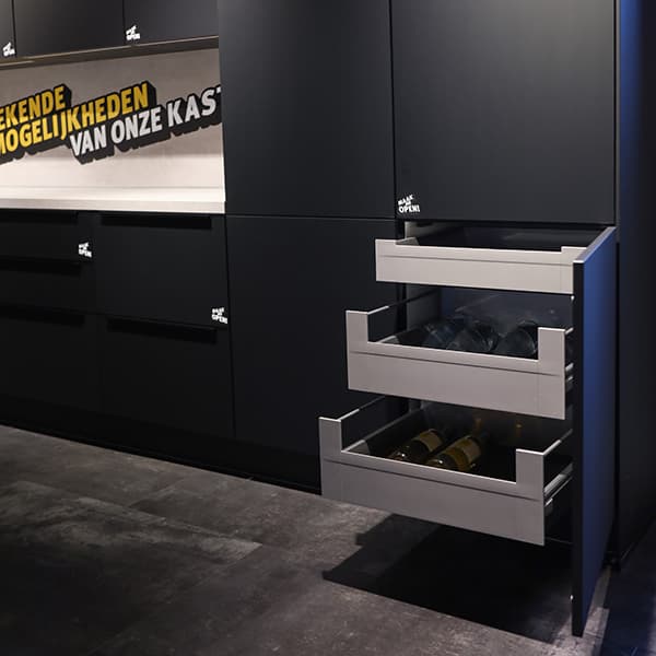 Je kunt een kast ook gebruiken voor bijvoorbeeld je drankvoorraad.