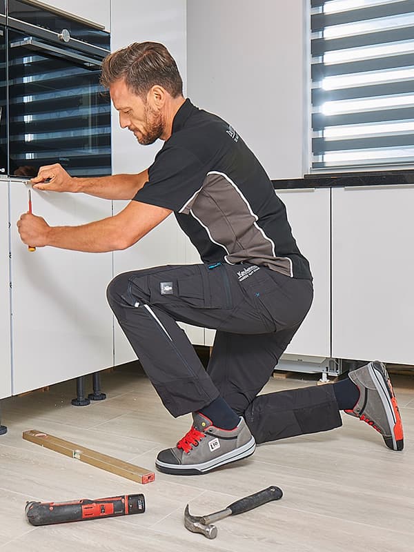 Onze monteurs worden intern opgeleid door vakexperts met jarenlange ervaring