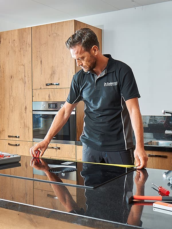 Onze monteurs worden intern opgeleid door vakexperts met jarenlange ervaring