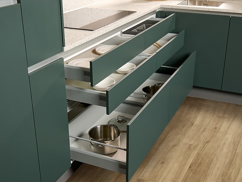 Dubbele-lades-in-compacte-keuken