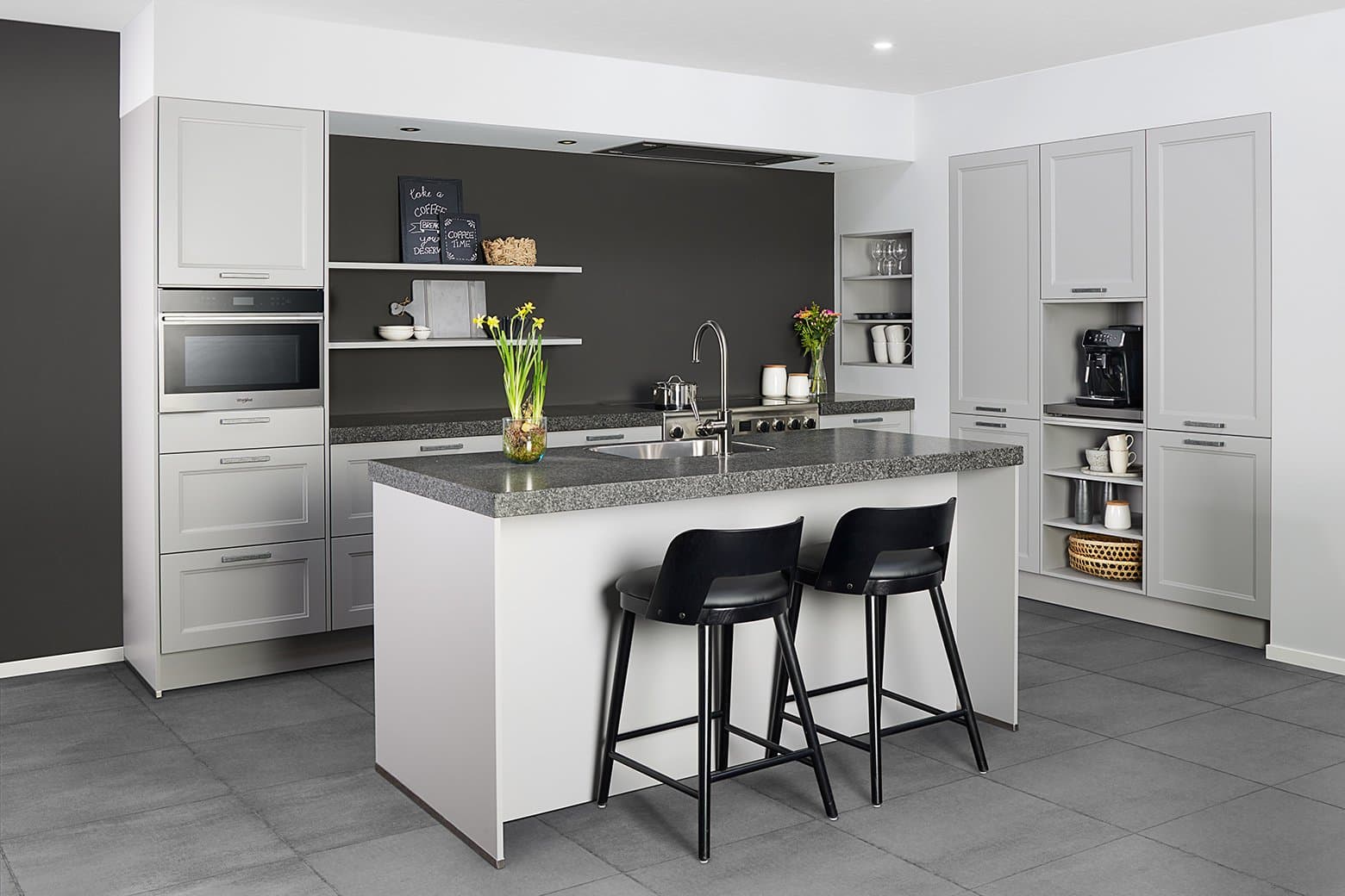 Cinca-772-eilandkeuken-met-kaderfronten