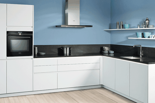 Accentmuur-in-de-keuken-KeukenConcurrent-blauwe-achterwand