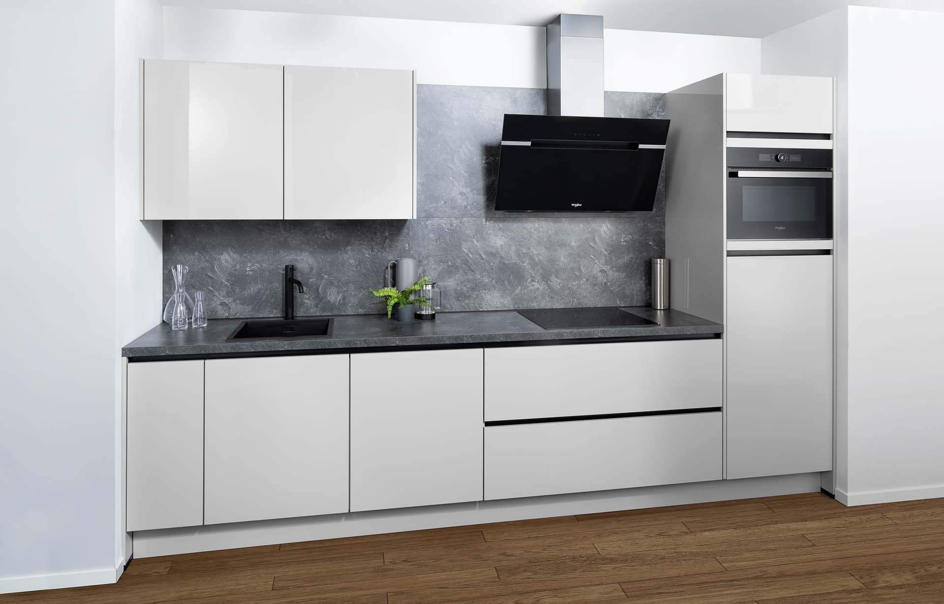 rechte-witte-hoogglans-keuken.jpg Rechte witte hoogglans keukens