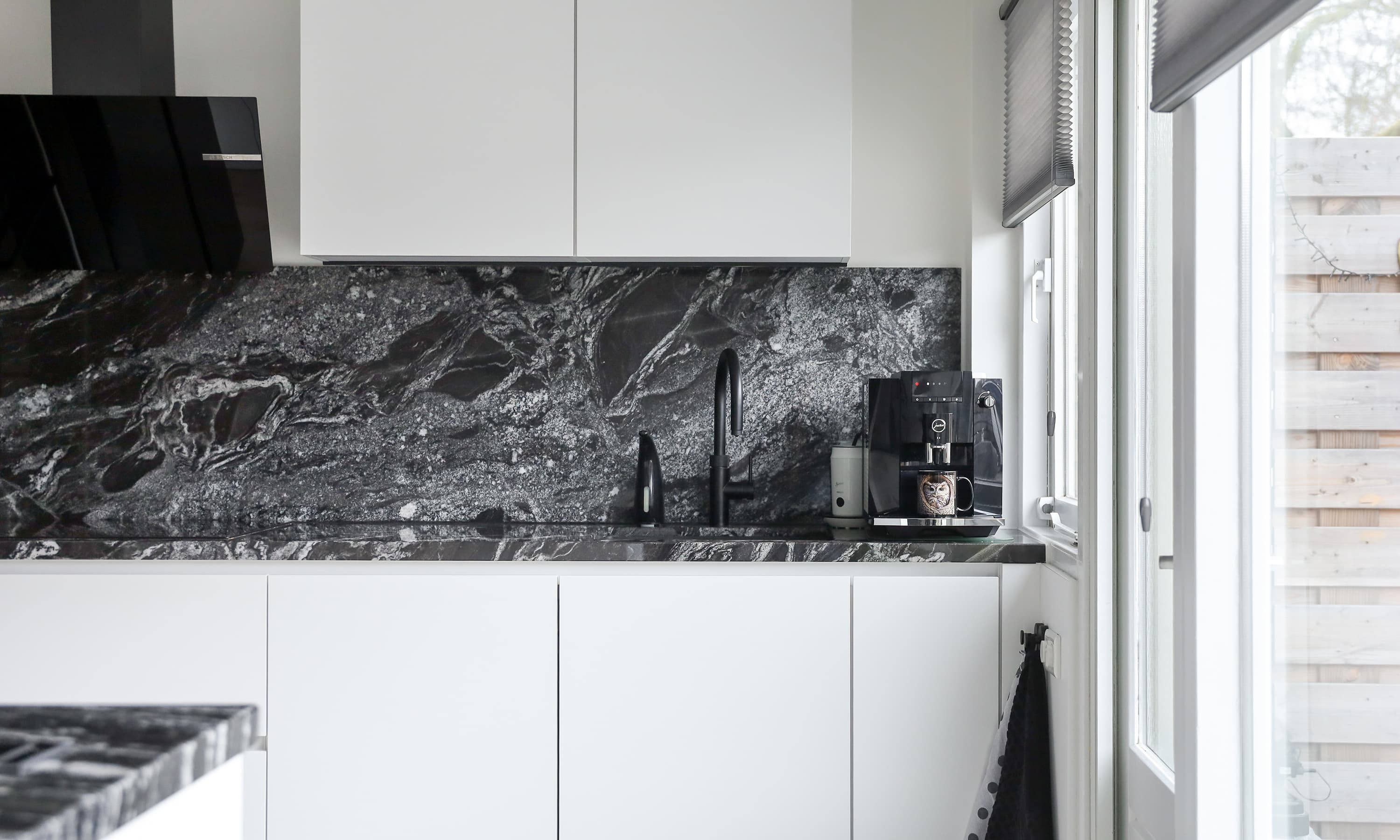 Moderne witte keuken