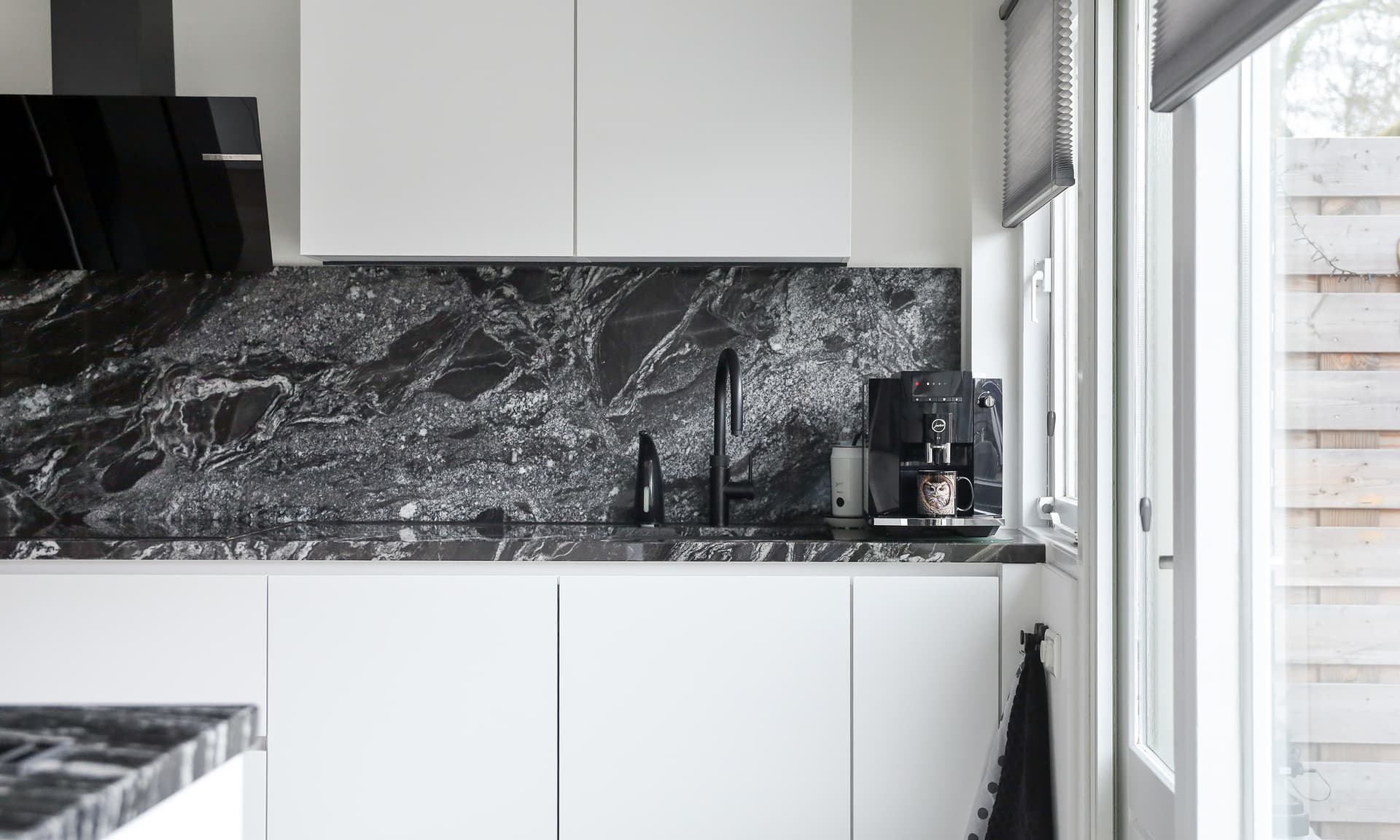 Kopie-van-Binnenkijker-Bertina-van-Ginkel-_-Marle-fotografie00001-(1).jpg Moderne witte keuken